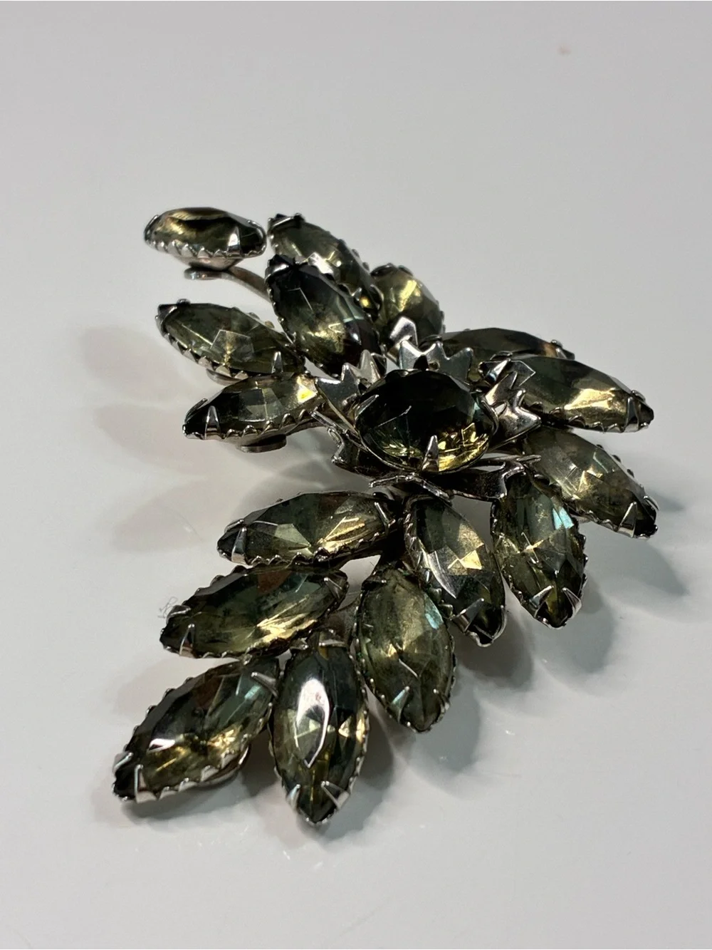 VTG Retro Olive Green Crystal Floral Brooch - Women Jewelry